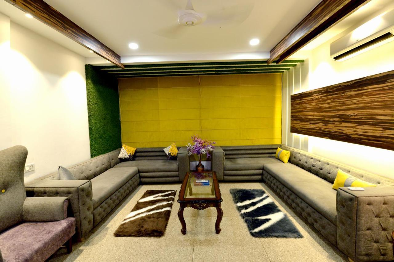 Hotel The Yellow Nayagaon Ngoại thất bức ảnh