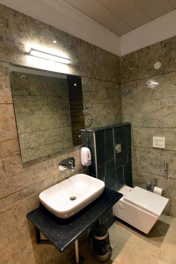 Hotel The Yellow Nayagaon Ngoại thất bức ảnh