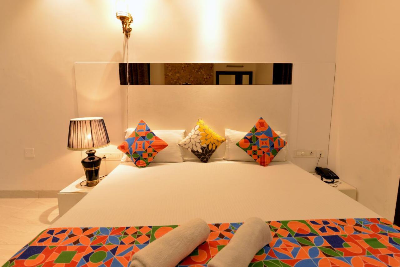 Hotel The Yellow Nayagaon Ngoại thất bức ảnh
