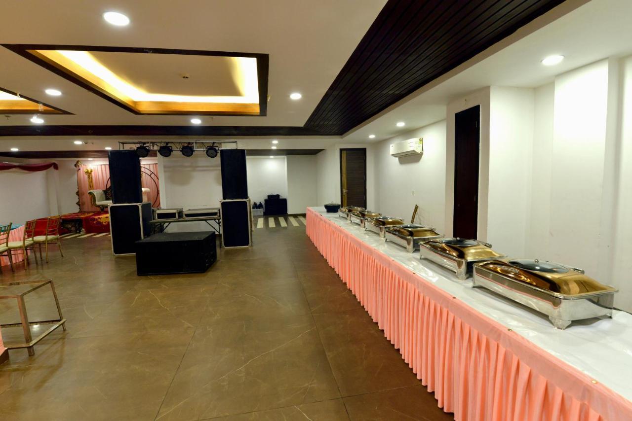 Hotel The Yellow Nayagaon Ngoại thất bức ảnh