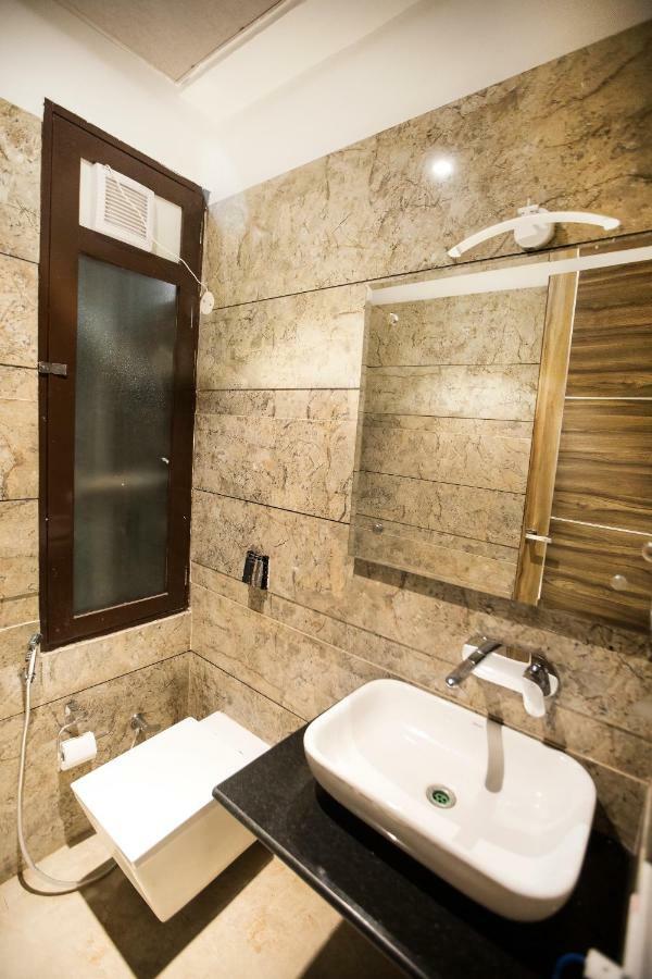 Hotel The Yellow Nayagaon Ngoại thất bức ảnh